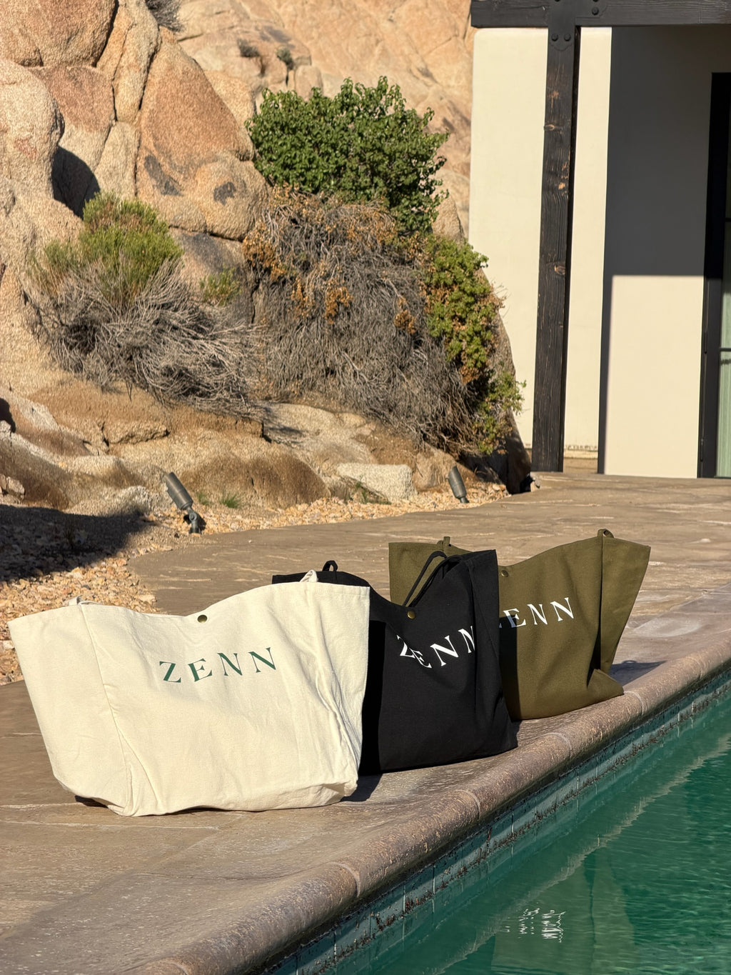 ZENN プレミアムトートバッグ　（ブラック）